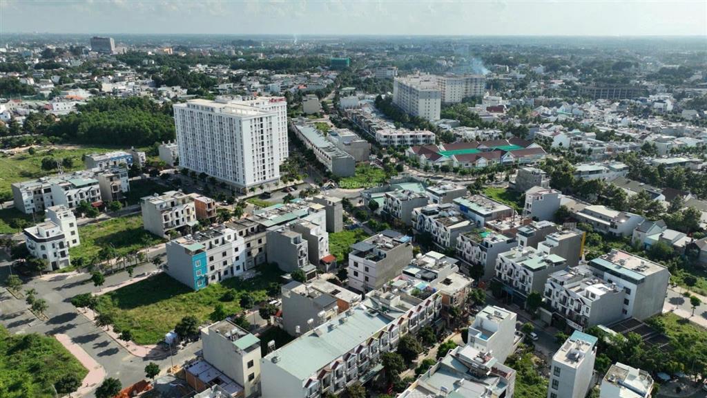 Bán đất giá rẻ còn 1 lô duy nhất , khu dân cư phúc đạt , không dính hố ga trụ điện .  0908 084 ***