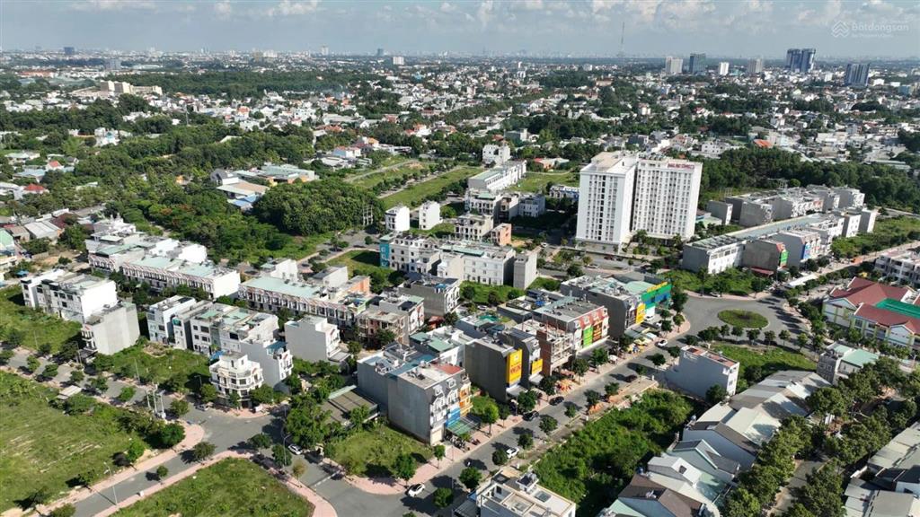 Bán đất giá rẻ còn 1 lô duy nhất , khu dân cư phúc đạt , không dính hố ga trụ điện .  0908 084 ***