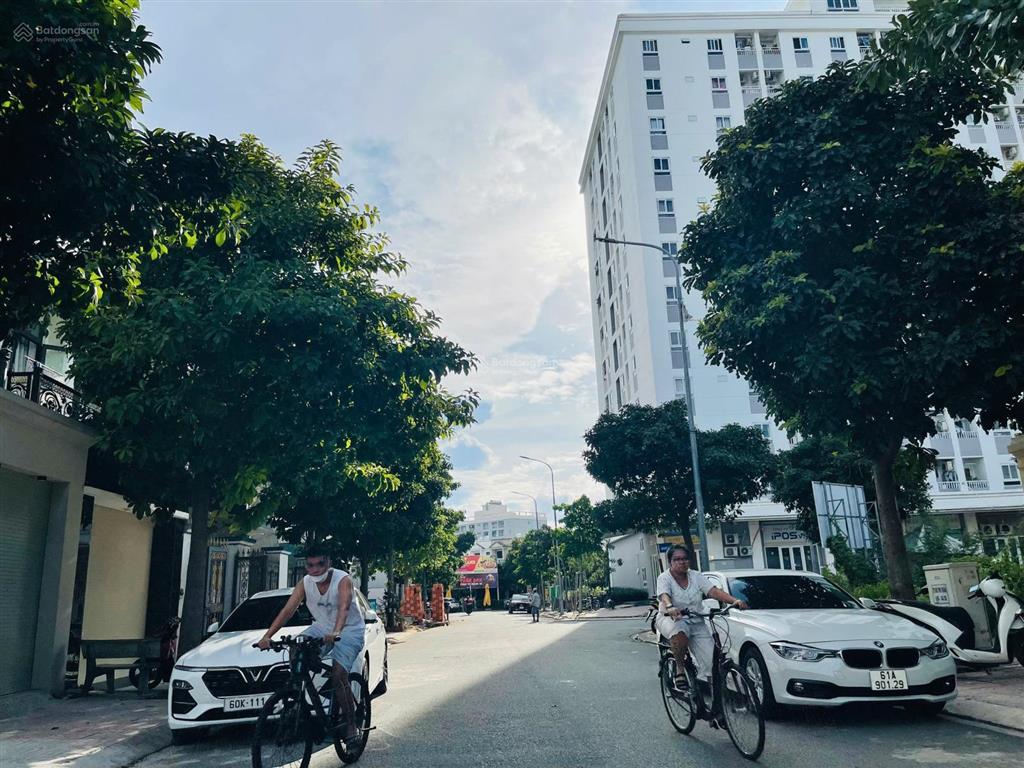 Bán đất giá rẻ còn 1 lô duy nhất , khu dân cư phúc đạt , không dính hố ga trụ điện .  0908 084 ***