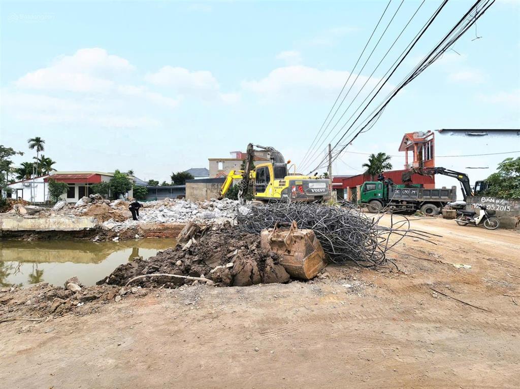 Lô đất mặt đường sông he gần cầu rào 3 đang làm, gần vinhomes dương kinh  chính chủ gửi lô đất mặt