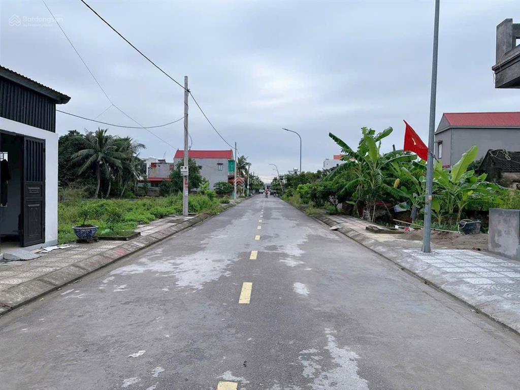 Lô đất ngõ 81 tân thành, dương kinh, hải phòng diện tích 100m2  ngang 5m đường nhựa rộng 10m