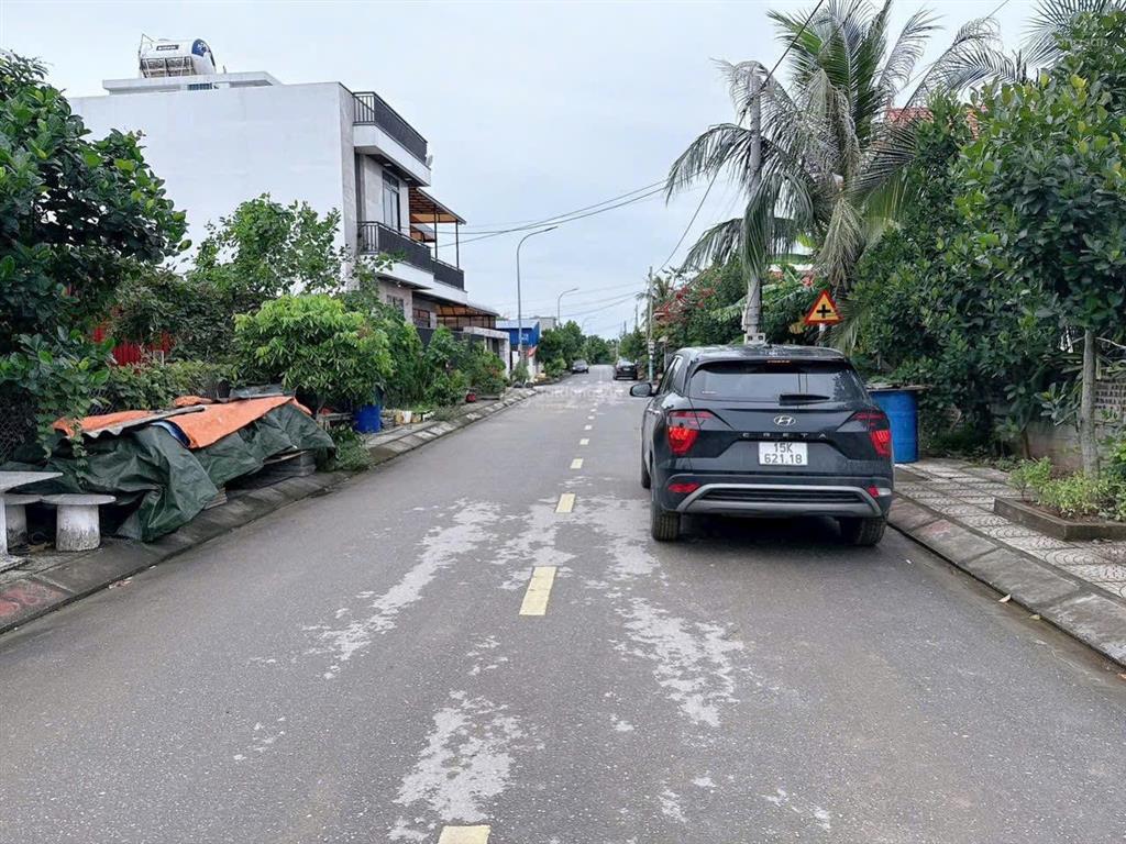 Lô đất ngõ 81 tân thành, dương kinh, hải phòng diện tích 100m2  ngang 5m đường nhựa rộng 10m
