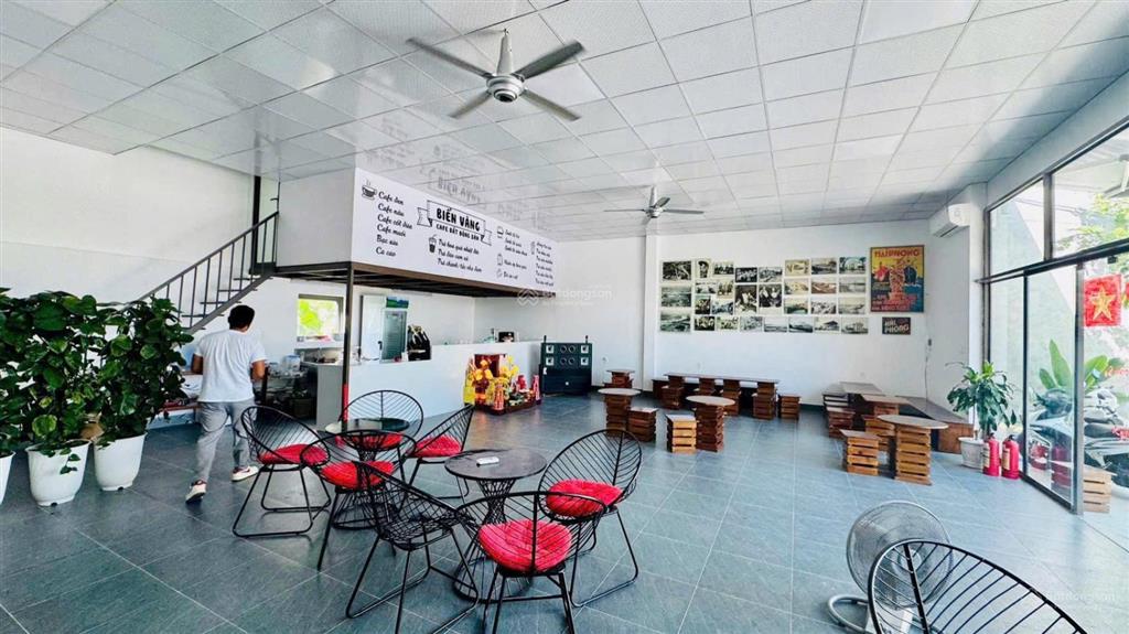  cho thuê nhà mặt đường trục đại lộ vinhomes dương kinh 268m2 có sẵn mặt bằng kinh doanh. vị t