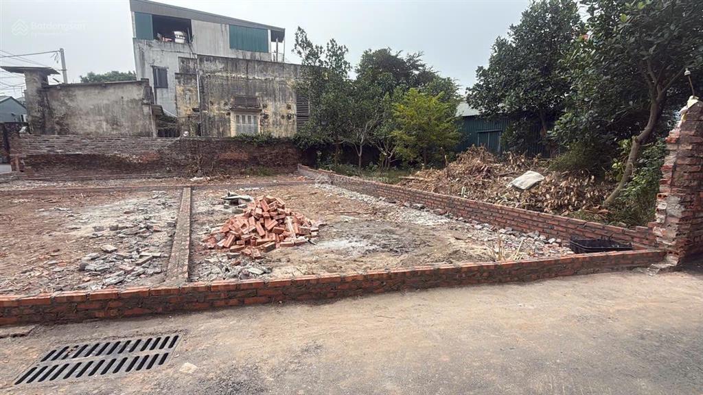 50m2 thị trấn gạch, phúc thọ mt = mh 5,2m giá đầu tư nhỉnh 2 tỷ