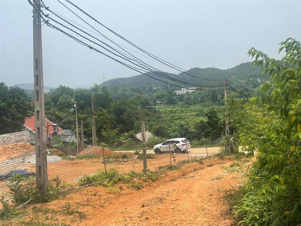 Bán lô đất 2522m2 cao thoáng đẹp giá hợp lý nhất yên bài, ba vì. giá nhỉnh chỉ hơn 5tr/m2