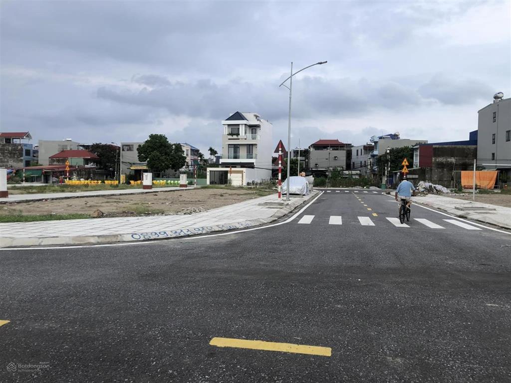 Bán 55m2 đất tđc phương khê giá 3.5 tỷ vị trí đẹp, không lầm lỗi.  0849 621 ***