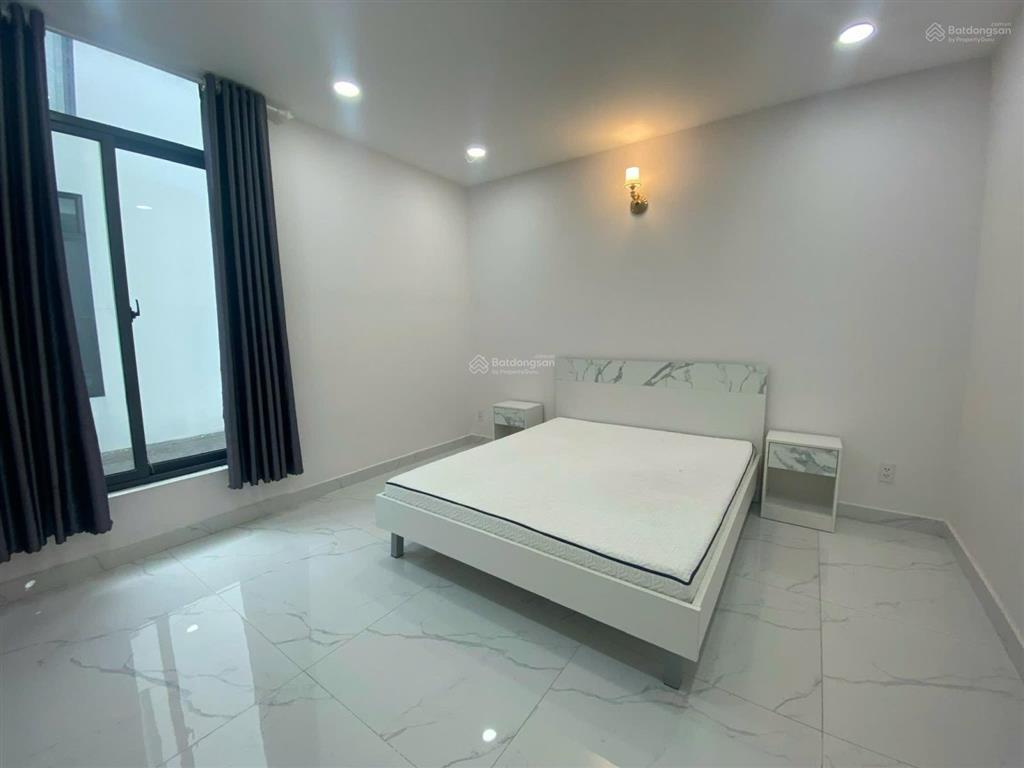 Cho thuê gấp biệt thự liên kế lavila kết cấu 3 tầng thiết kế 4pn 4wc nội thất cơ bản giá 20tr/tháng