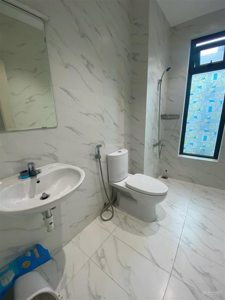 Cho thuê gấp biệt thự liên kế lavila kết cấu 3 tầng thiết kế 4pn 4wc nội thất cơ bản giá 20tr/tháng