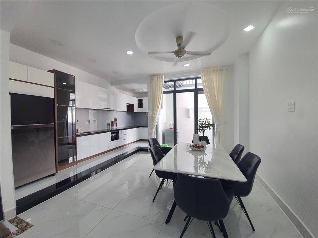 Cho thuê gấp biệt thự liên kế lavila kết cấu 3 tầng thiết kế 4pn 4wc nội thất cơ bản giá 20tr/tháng