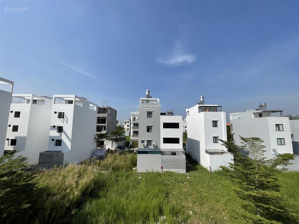 Bán nhà phố kdc phước kiển mt đường nhựa 8m dt 95m2 xd 5 tầng full nt sổ hồng. giá nhỉnh 12tỷ