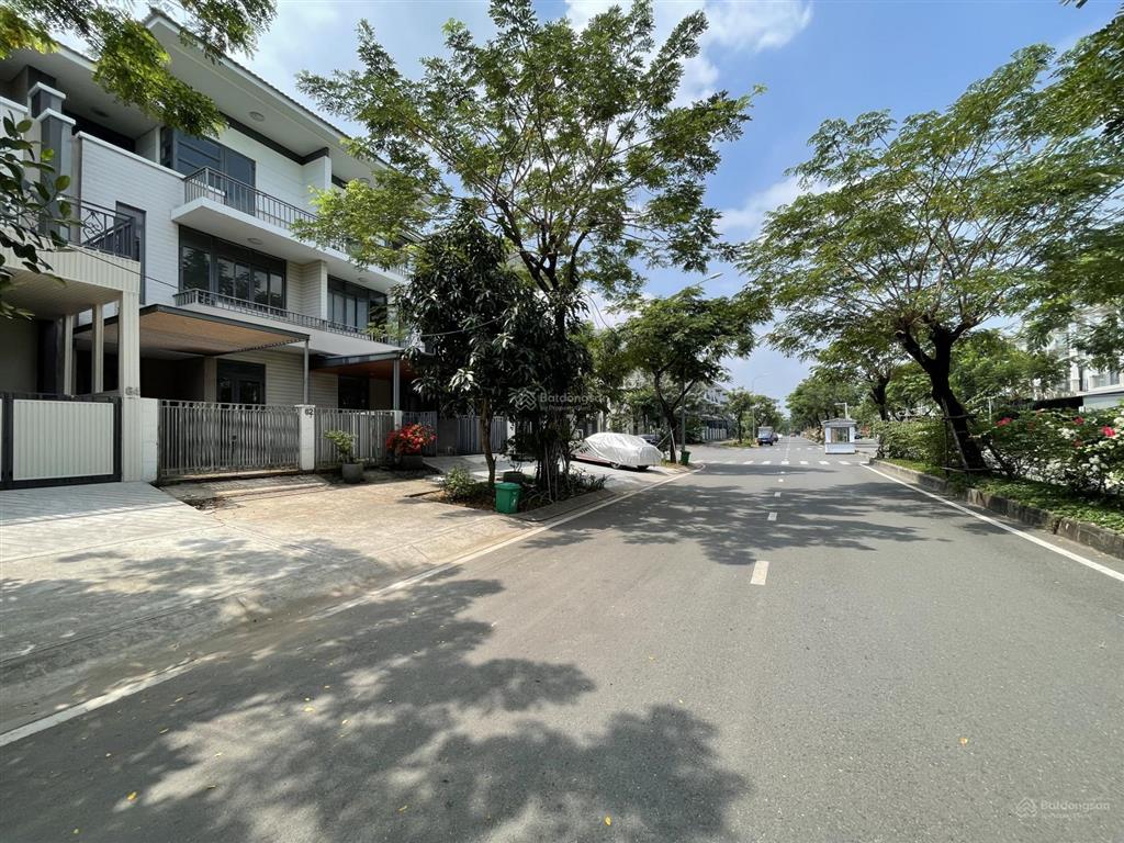 Giỏ hàng chuyển nhượng biệt thự lavila nhà thô , sổ hồng cầm tay, giá tốt nhất 12.2tỷ 0932 089 ***