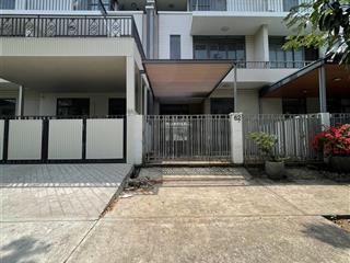 Cần bán gấp căn biệt thự liền kề lavila mặt tiền 30m dt 108m sổ hồng giá tốt 14.6tỷ nhà thô .