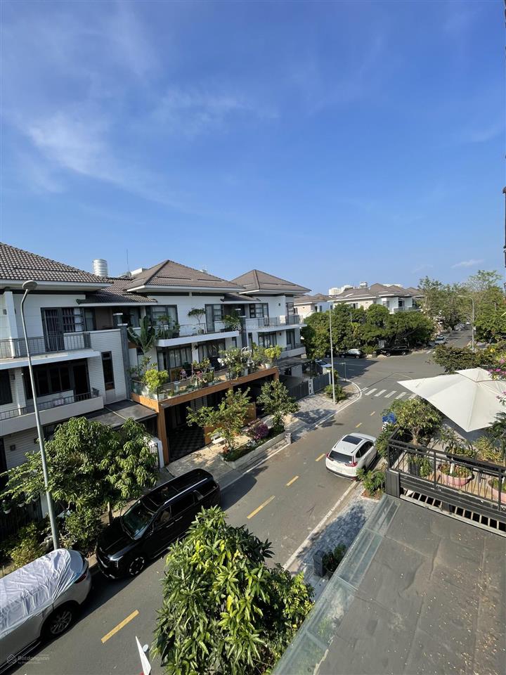 Giỏ hàng chuyển nhượng biệt thự lavila nhà thô , sổ hồng cầm tay, giá tốt nhất 12.2tỷ 0932 089 ***