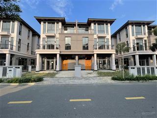 Bán gấp biệt thự đơn lập gs zeitgeist city nhà bè dt 250m2 xây dựng 3tầng giá 33tỷ 0932 089 ***