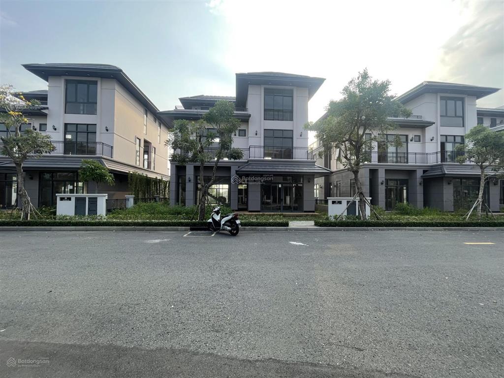 Bán gấp biệt thự đơn lập gs zeitgeist city nhà bè dt 250m2 xây dựng 3tầng giá 33tỷ 0932 089 ***