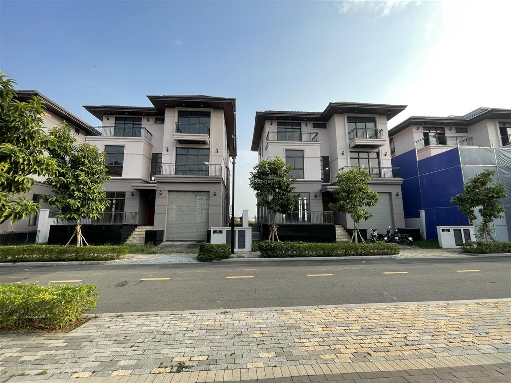 Bán gấp biệt thự đơn lập gs zeitgeist city nhà bè dt 250m2 xây dựng 3tầng giá 33tỷ 0932 089 ***