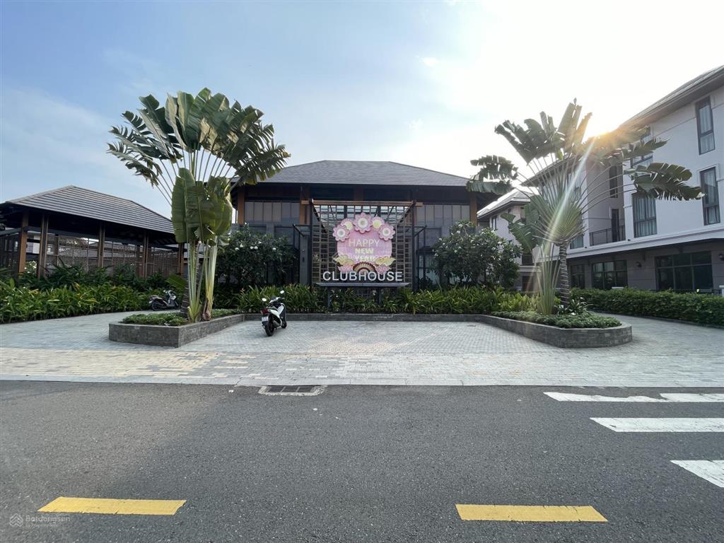 Bán gấp biệt thự đơn lập gs zeitgeist city nhà bè dt 250m2 xây dựng 3tầng giá 33tỷ 0932 089 ***