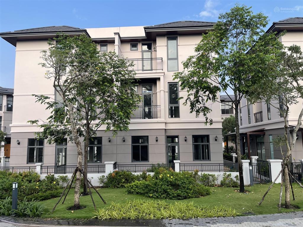 Bán gấp biệt thự đơn lập gs zeitgeist city nhà bè dt 250m2 xây dựng 3tầng giá 33tỷ 0932 089 ***