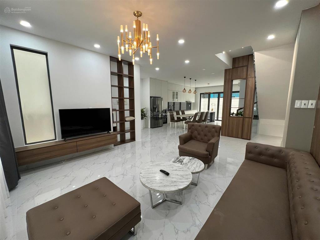 Bán biệt thự nine south estates căn góc full nội thất dt 140m², hướng bắc, sổ cầm tay, giá 25 tỷ