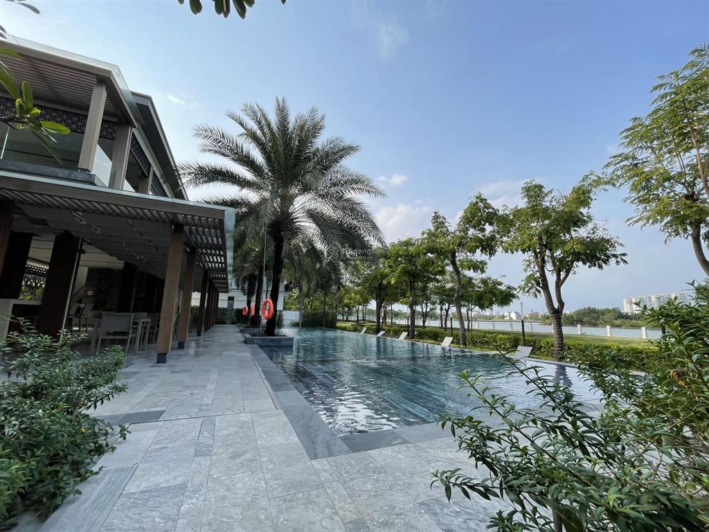 Bán biệt thự nine south estates căn góc full nội thất dt 140m², hướng bắc, sổ cầm tay, giá 25 tỷ
