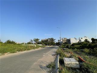 Bán đất nền bca c45 long thới sổ cầm tay, xây dựng ngay, mặt tiền đường 20m, dt 189m2 giá 26tr/m2.