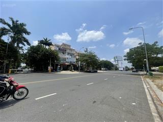 Cho thuê tầng lửng biệt thự dragon parc 2 dt 30m2 , máy lạnh , sàn nhựa giả gỗ giá 6tr/tháng .