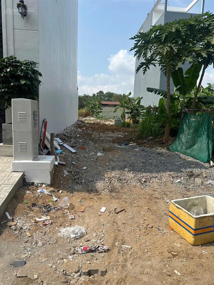 Bán nhanh lô đất mặt tiền đường d6 dt 90m2 sổ hồng riêng, hướng đn, giá bán 10.5 tỷ 0932 089 ***