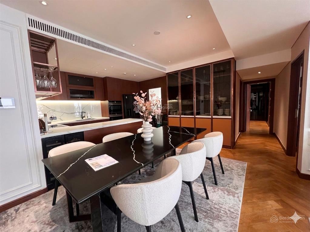 Cần bán gấp căn garden plaza 1, dt 150m2 3pn 2wc, view nội khu, nội thất cơ bản, shr, giá 18.5 tỷ
