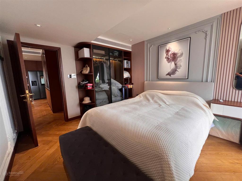 Cần bán gấp căn garden plaza 1, dt 150m2 3pn 2wc, view nội khu, nội thất cơ bản, shr, giá 18.5 tỷ