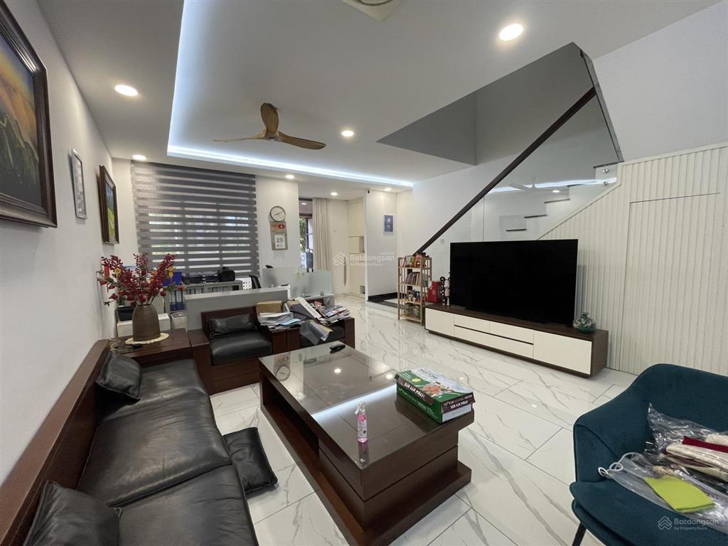 Cho thuê biệt thự lavila full nội thất cao cấp thiết kế 4pn 4wc giá 40tr/tháng 0932 089 ***