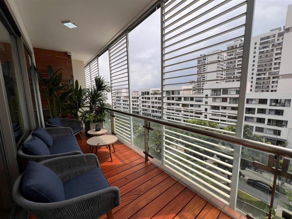 Cần bán gấp căn hộ garden plaza 1 tầng 8 view công viên full nt nhập khẩu giá 20.5tỷ còn tl