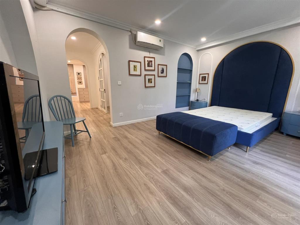 Chủ thiện chí bán căn biệt thự lavila full nội thất đẹp sạch sẽ vào ở ngay , sổ hồng giá 13.5tỷ tl