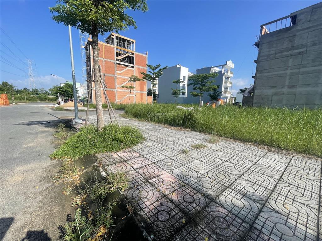 Bán đất nền sổ hồng riêng, xd tự do tại khu dân cư 1181 lvl phước kiển nhà bè dt 90m2 giá 76tr/m2