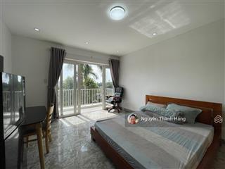 Cho thuê căn hộ dịch vụ dt 25m2 full nội thất máy lạnh tivi tủ kệ giường bàn ăn giá 6.5tr/tháng.