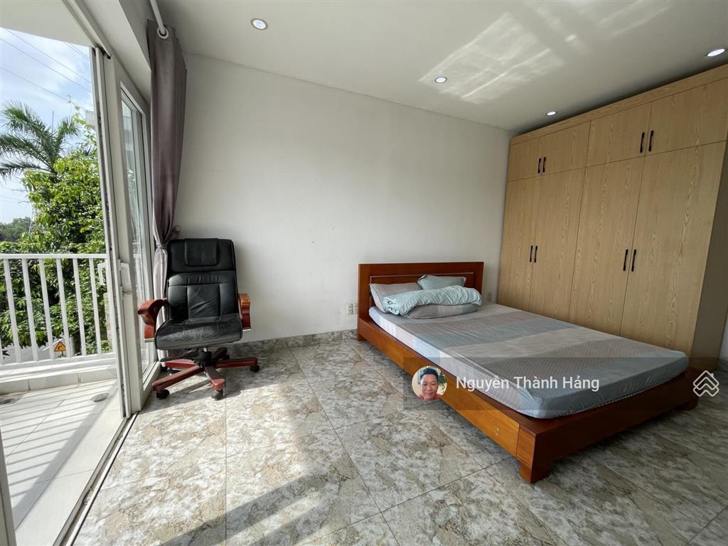 Cho thuê căn hộ dịch vụ dt 25m2 full nội thất máy lạnh tivi tủ kệ giường bàn ăn giá 6.5tr/tháng.