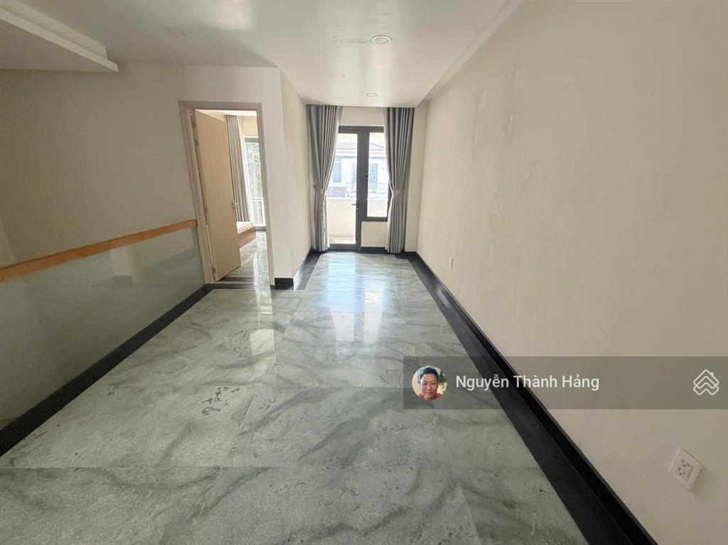 Cho thuê biệt thự lavila giá tốt 23tr/tháng dt 108m2 3 tầng 4pn 3wc giá 23tr/tháng.
