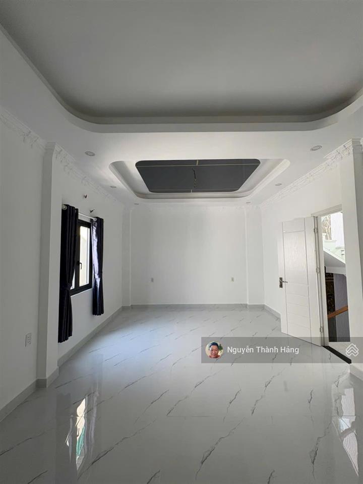 Bán nhà mặt tiền hẻm xe hơi, ô tô để trong nhà dt 86m2 4 tầng sổ hồng full nội thất. giá 11.2 tỷ tl