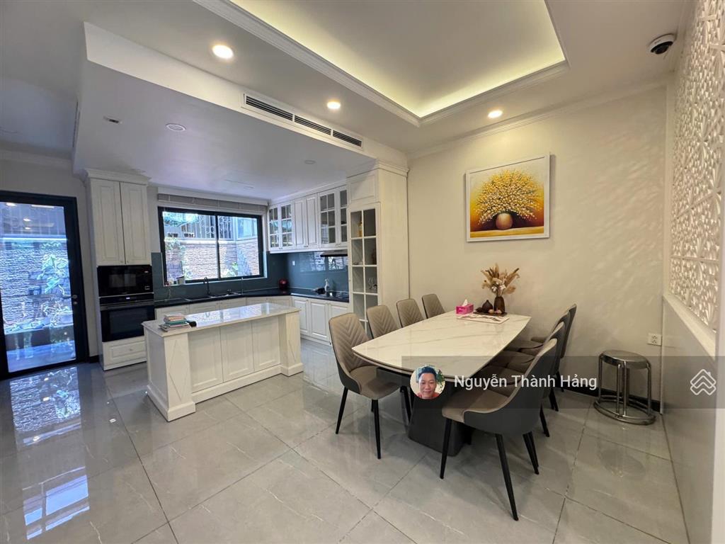 Cho thuê biệt thự nine south full nội thất giá 32tr/tháng cho nhà đẹp sạch sẽ