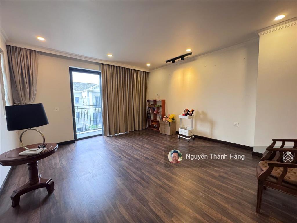 Cho thuê biệt thự nine south full nội thất giá 32tr/tháng cho nhà đẹp sạch sẽ