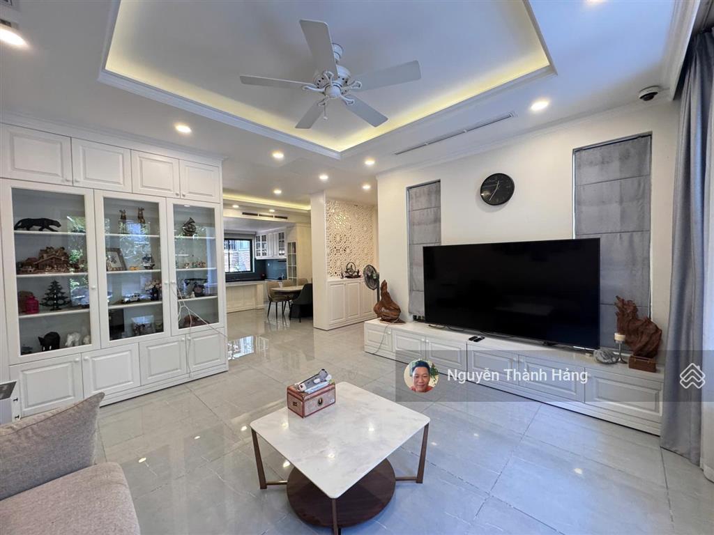 Cho thuê biệt thự nine south full nội thất giá 32tr/tháng cho nhà đẹp sạch sẽ