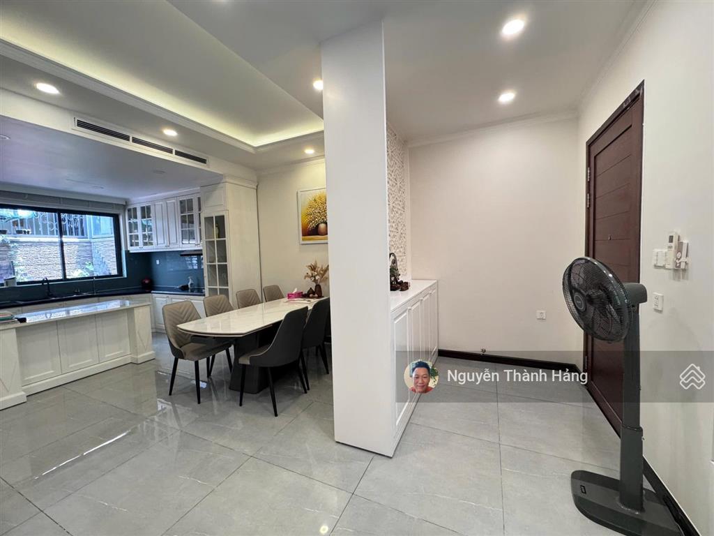 Cho thuê biệt thự nine south full nội thất giá 32tr/tháng cho nhà đẹp sạch sẽ