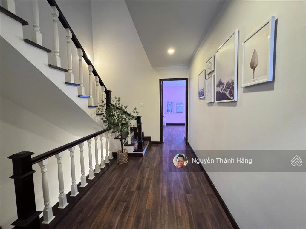 Cho thuê biệt thự nine south full nội thất giá 32tr/tháng cho nhà đẹp sạch sẽ