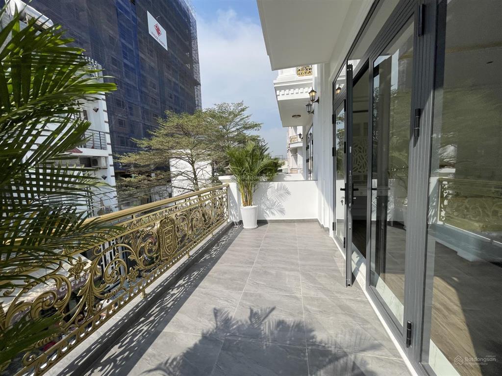 Bán nhà phố lê văn lương dt 83.5m2 trệt 2 lầu sân thượng full nội thất, sổ hồng giá 10.5 tỷ tl mạnh