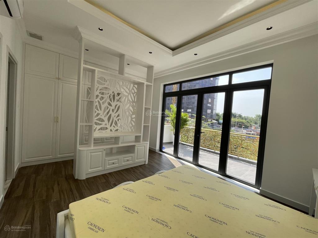 Bán nhà phố lê văn lương dt 83.5m2 trệt 2 lầu sân thượng full nội thất, sổ hồng giá 10.5 tỷ tl mạnh