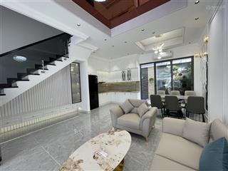 Bán nhà phố lê văn lương dt 83.5m2 trệt 2 lầu sân thượng full nội thất, sổ hồng giá 10.5 tỷ tl mạnh