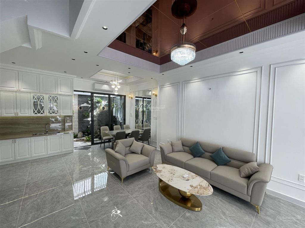 Bán nhà phố lê văn lương dt 83.5m2 trệt 2 lầu sân thượng full nội thất, sổ hồng giá 10.5 tỷ tl mạnh