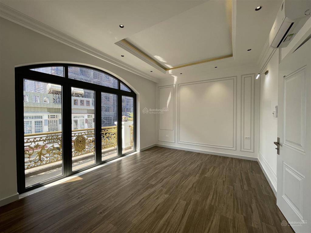Bán nhà phố lê văn lương dt 83.5m2 trệt 2 lầu sân thượng full nội thất, sổ hồng giá 10.5 tỷ tl mạnh
