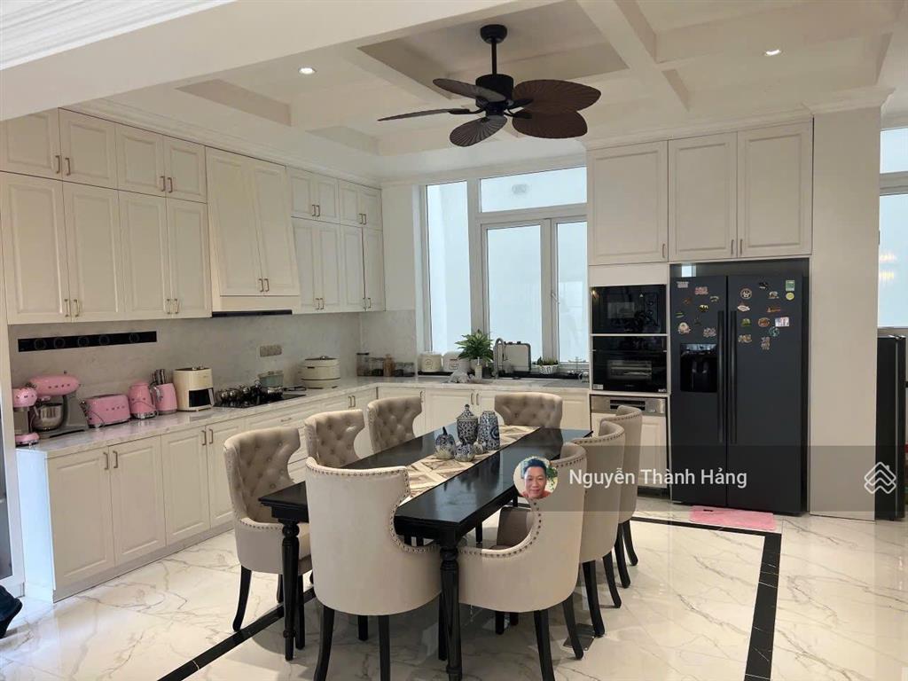 Bán biệt thự mặt tiền đường trần thị liền dt 150m2 5 tầng full nội thất sổ hồng giá 23 tỷ