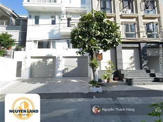 Bán biệt thự mặt tiền đường trần thị liền dt 150m2 5tầng full nội thất sổ hồng giá 23tỷ .