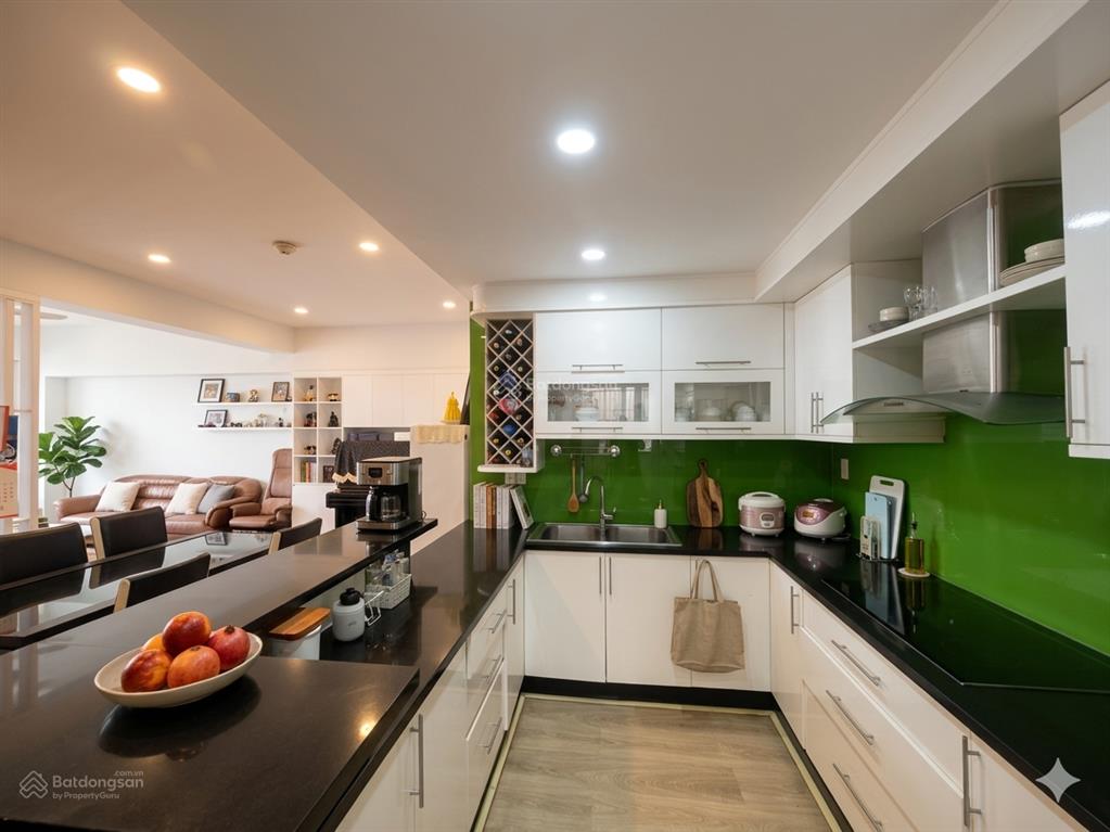Bán căn hộ garden plaza 1 phú mỹ hưng dt 150m2 full nội thất, sổ hồng cầm tay, giá 18,5 tỷ tl